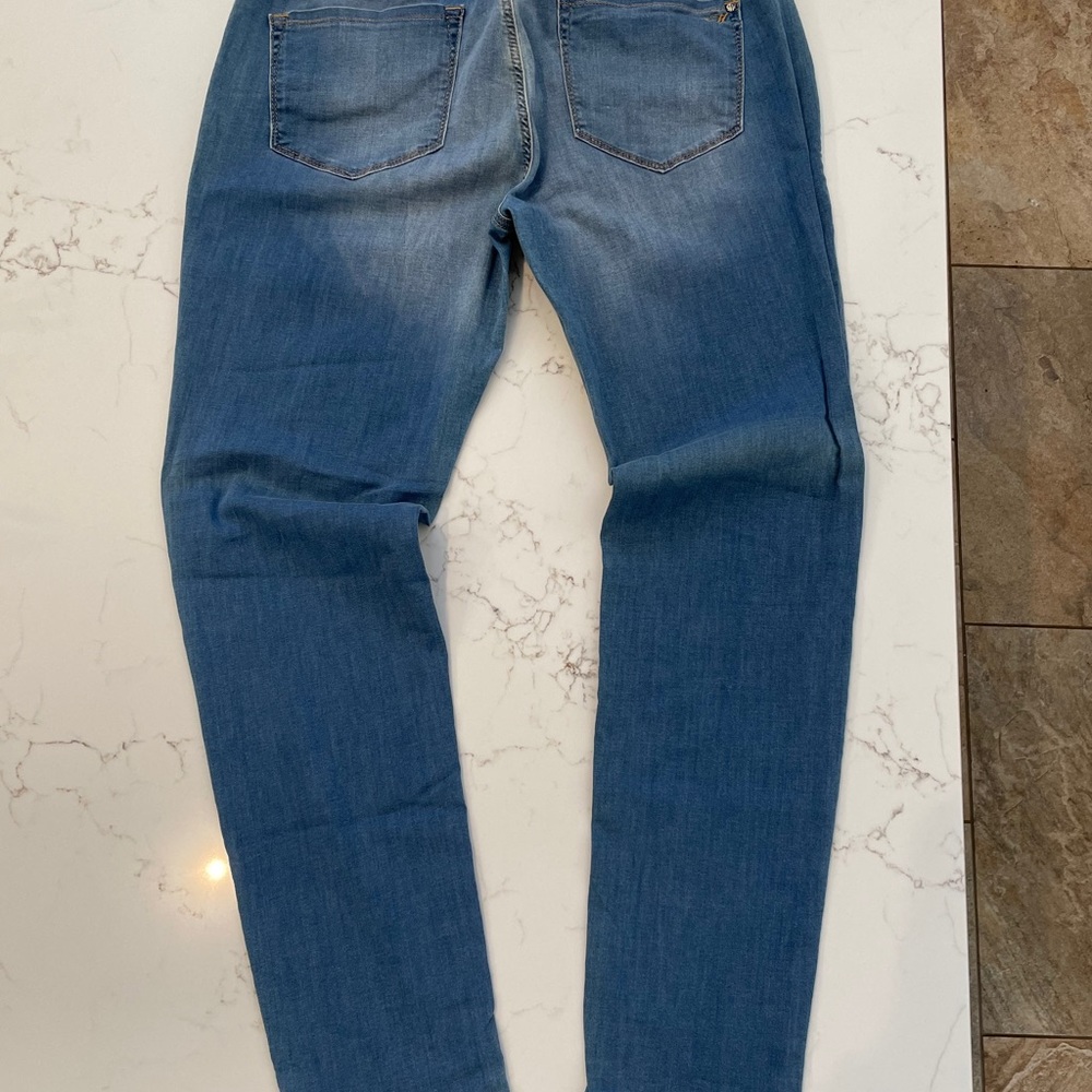 Jeans - Picture 2 of 4